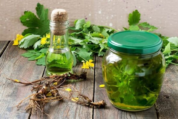 A decoction of medicinal herbs is a popular remedy for foot fungus